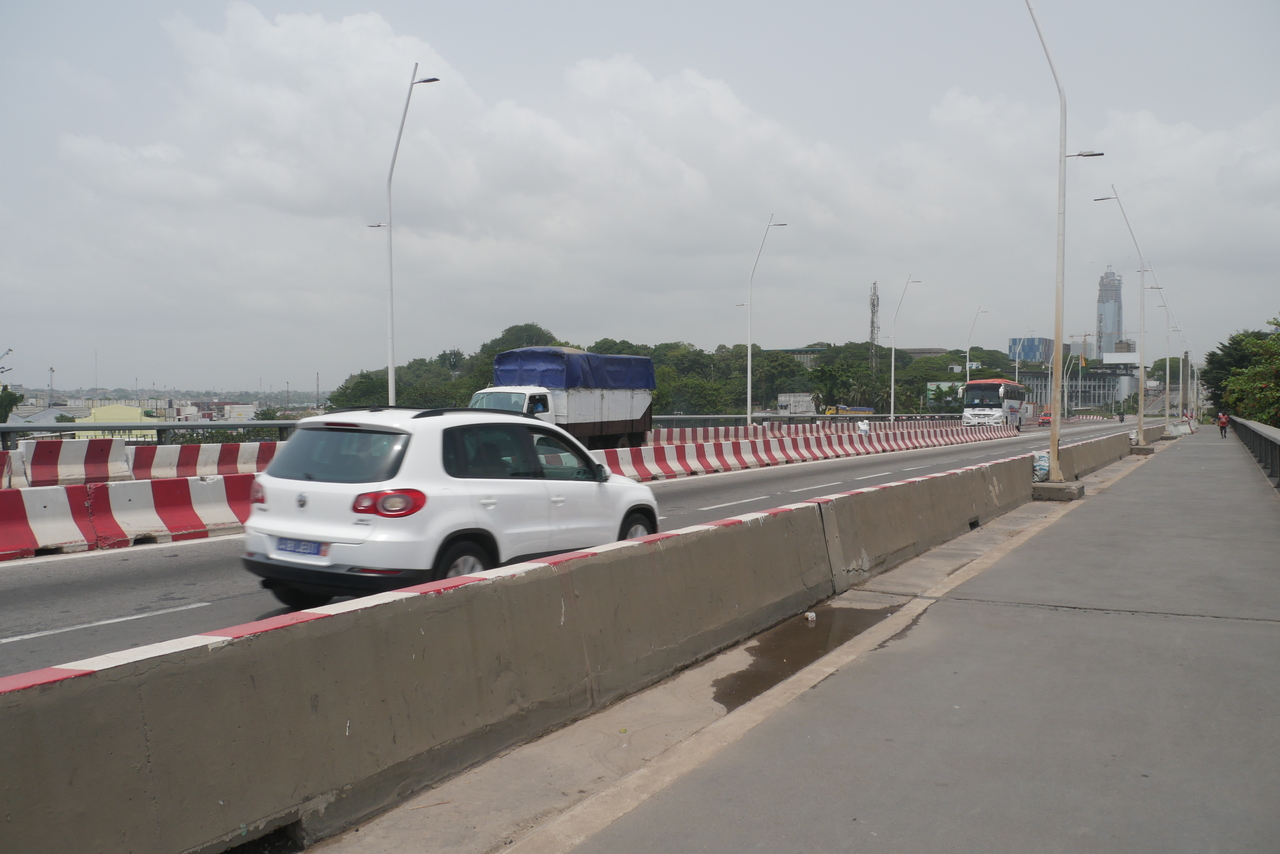 We liepen op de rijbaan